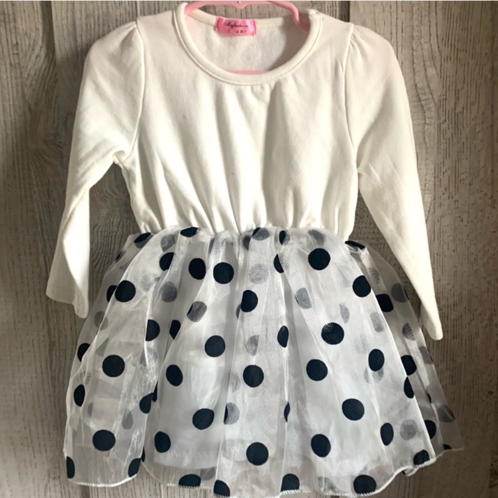 Like New Baby girl dress, 7 month.